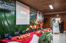 Agritu Sementes entrega R$ 428.790,00 em royalties à Epagri