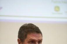 Presidente da Abimaq discute na Embrapa desafios e oportunidades da Agricultura 4.0