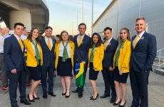 Nove estudantes de SC estão na Rússia para o torneio mundial de educação profissional